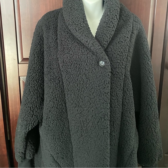 COZY Sherpa/Teddy Shawl Collar Button Coat - Picture 5 of 11
